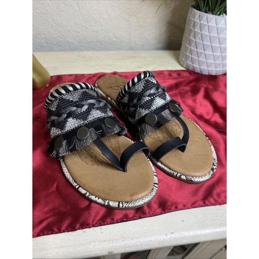 Blowfish Malibu Raelynn Black Woven Metallic Moroccan Summer Sandals Size 7
